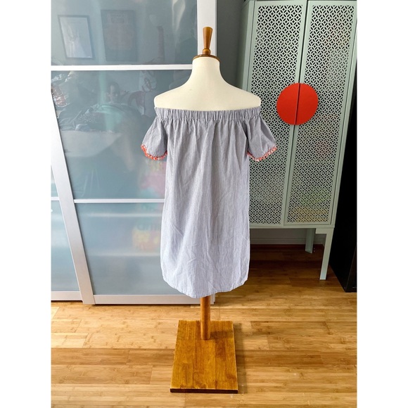 NWOT Buckley K Tala Off the Shoulder Dress - Picture 2 of 7